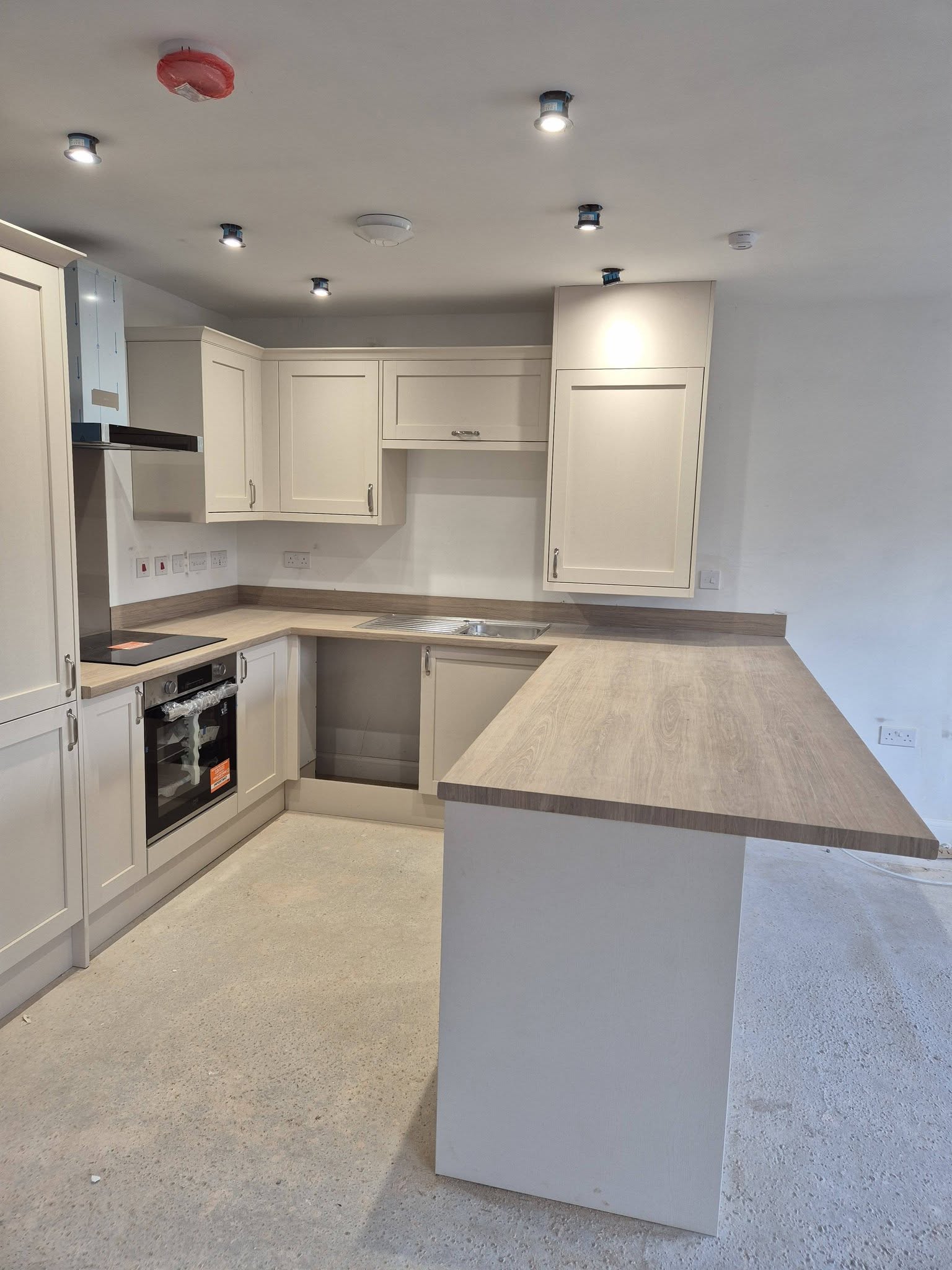 Completed kitchen after fitting